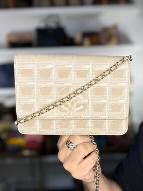 CHANEL WALLET ON CHAIN